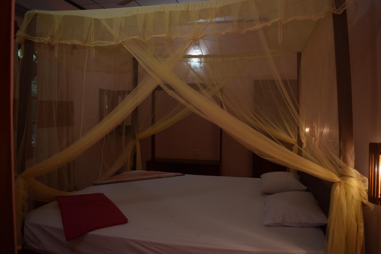 Lavish Eco Jungle Hotel Tissamaharama Kültér fotó